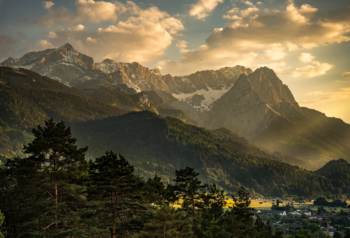 Sunrays On Valley 